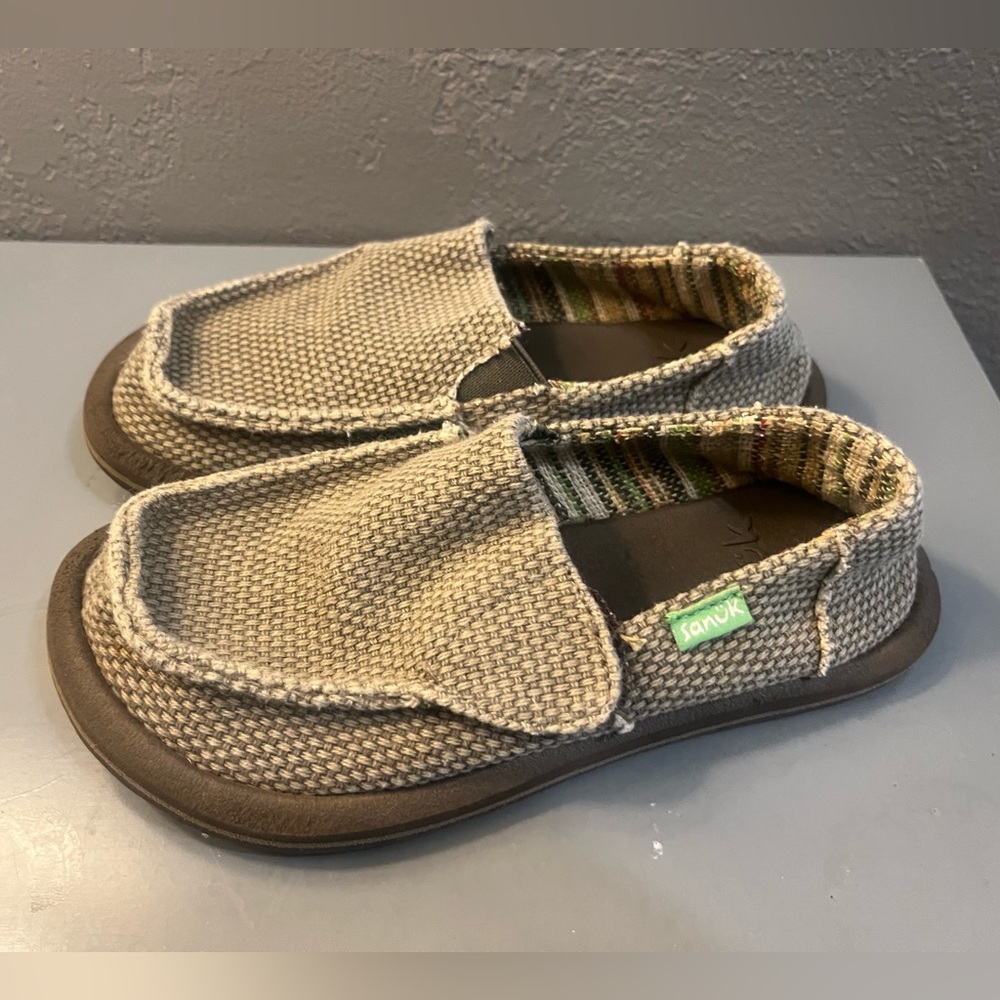 Kids Sanuk shoes size 12